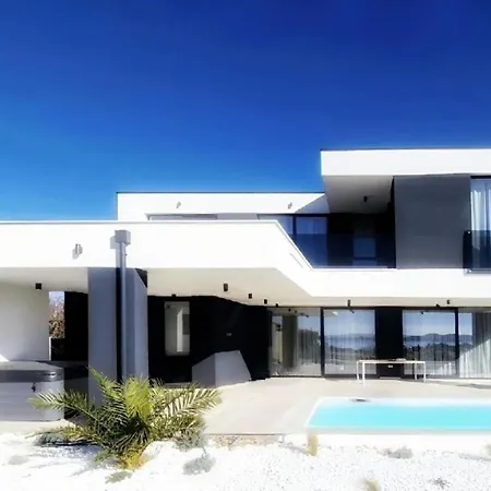House K Pool, Jacuzzi, Sauna *
